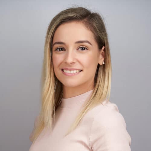 Najdeh Nóra Nidál Fogászati asszisztens, klinikai fogászati higiénikus, Zuglói Egészségügyi Szolgálat Kavics Dental, Pannon Kincstár, oktató