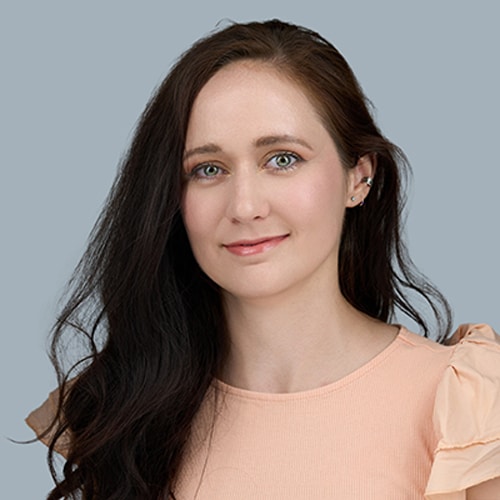 Balogh Georgina Balogh Georgina, a Pannon Kincstár klinikai fogászati higiénikus oktatója