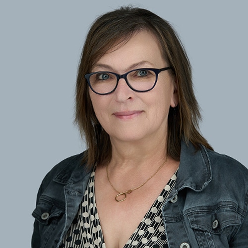 Varga Andrea Varga Andrea, általános szociális munkás, a Pannon Kincstár szociális és gyermekvédelmi szakasszisztens oktatója