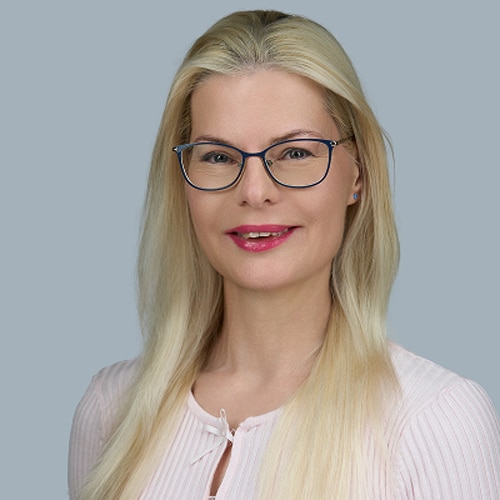 Varga Orsolya Varga Orsolya, gyógyszertári asszisztens, a Pannon Kincstár gyógyszertári asszisztens oktatója