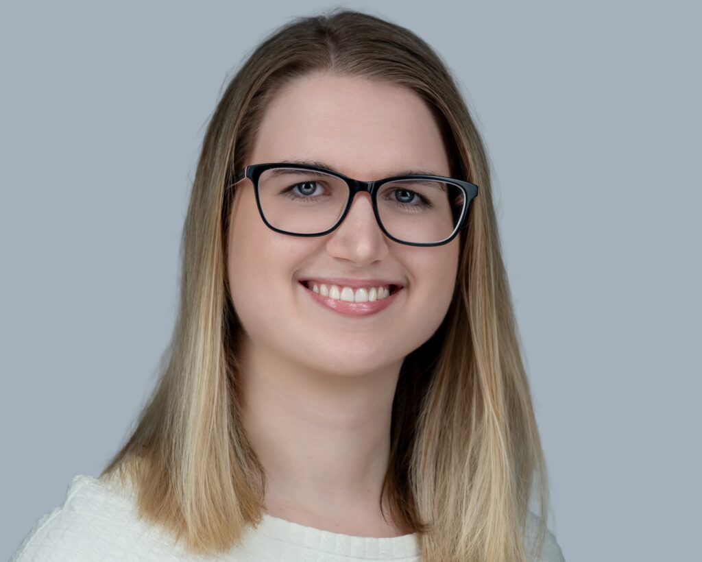 Veszeli Bernadett, ügyfélkapcsolati referens, a Pannon Kincstár munkatársa