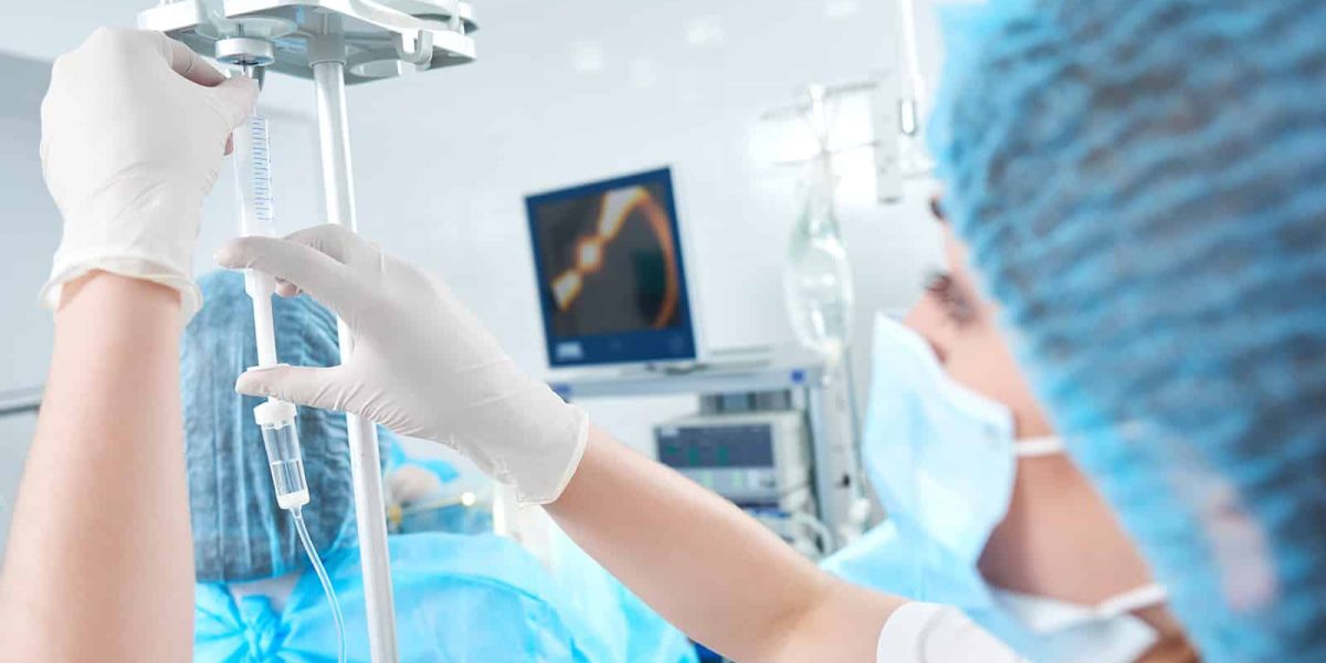 A műtő különleges világában megérezzük, hogy nekünk itt van dolgunk. Perioperatív asszisztens képzés visszanézhető videókkal, online jegyzetekkel a Pannon Kincstár által. Újratervezés a segítő szakmák felé.